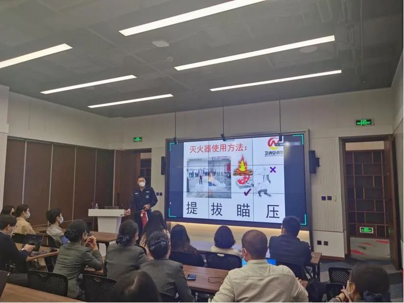 专业讲师现场授课